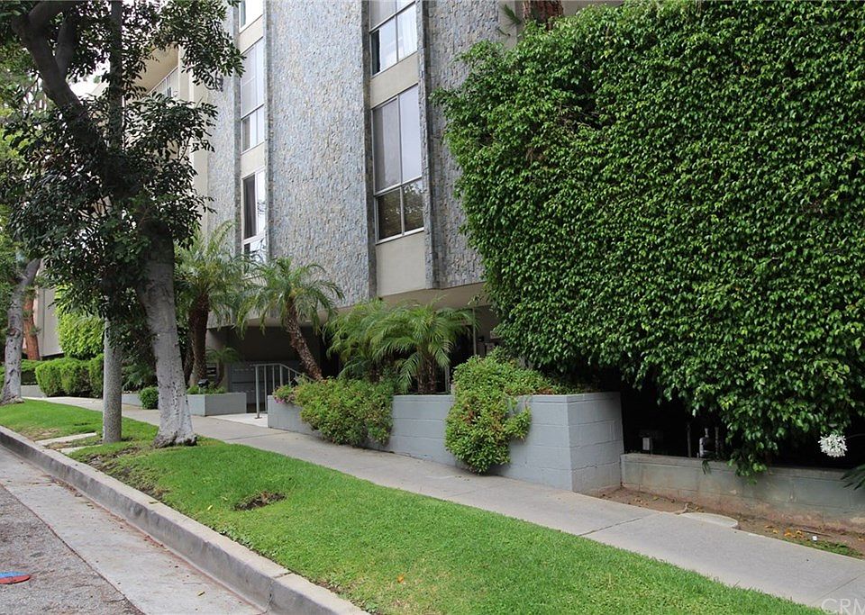 1st image of 5625 Windsor Way Unit 115