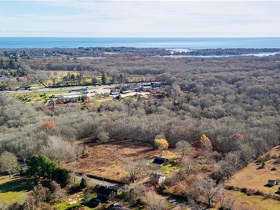 4th image of 176 Saugatucket Rd