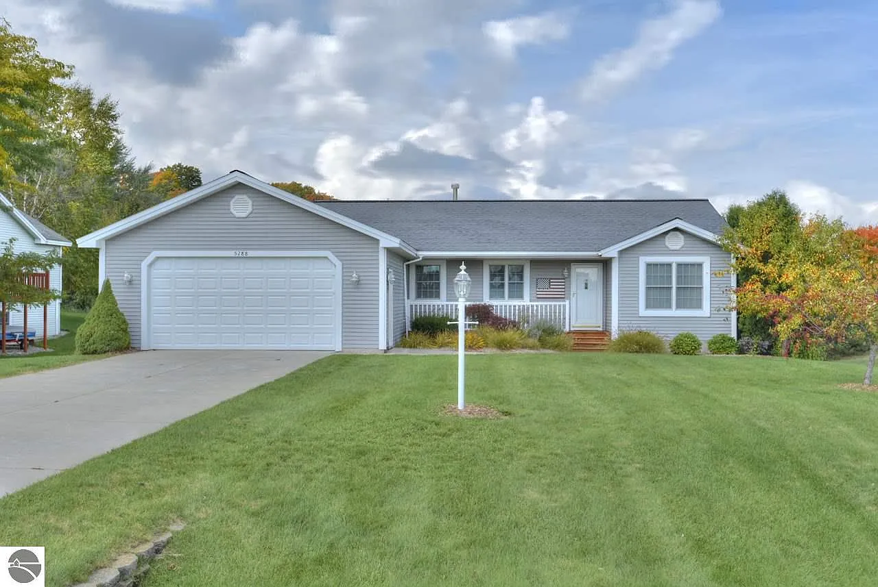 5288 Arlington Ln photo 1