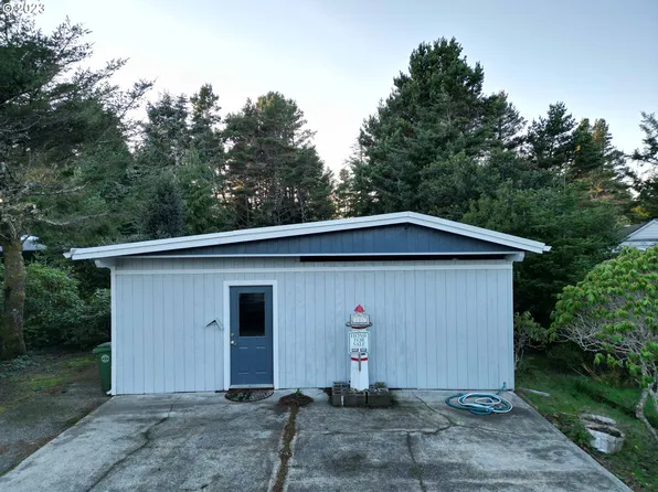 1600 Rhododendron Dr Space 285, Florence, OR 97439