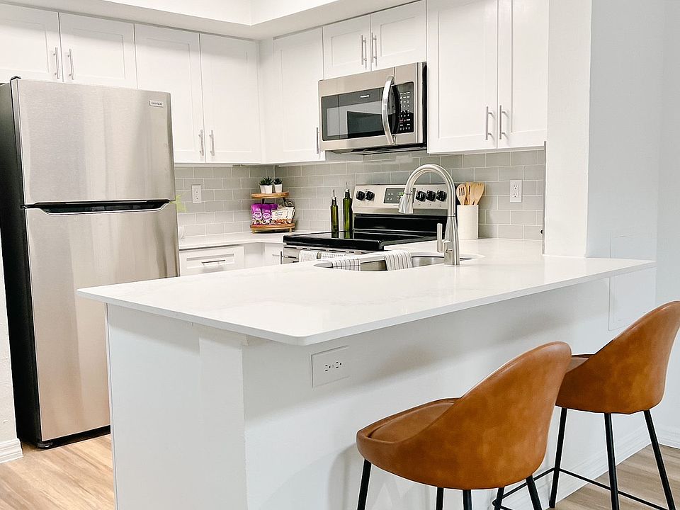 1st image of 13501 Meadow Creek Dr #1511