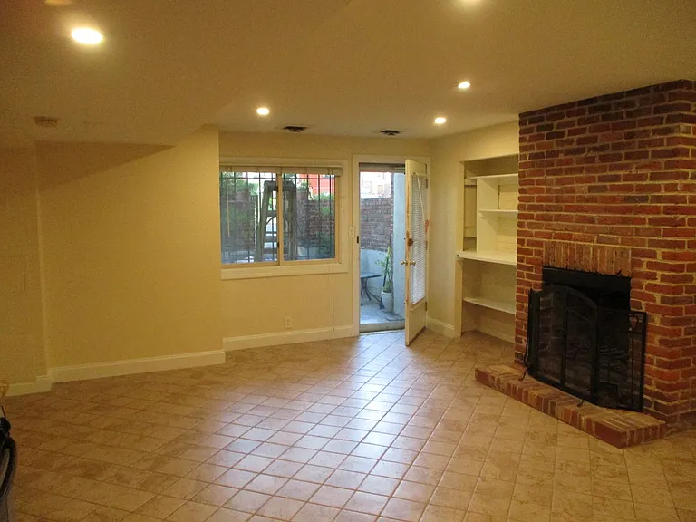 1193 - Edmonds — Photo 7
