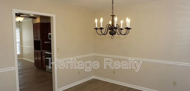 867 Westgate Dr — Photo 15