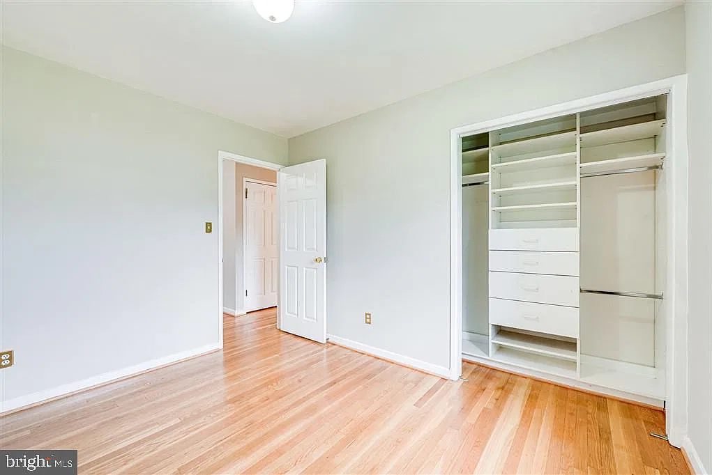 4 bed, 2.0 bath, 1246 sqft, $4,000 — Photo 3