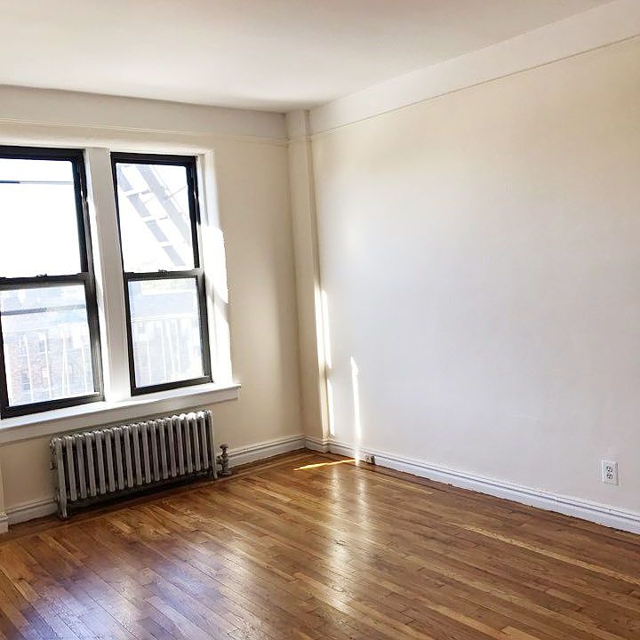 2nd image of 3206 29th St #5D