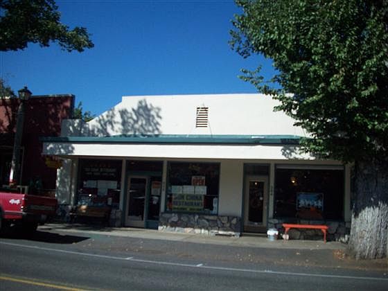 2nd image of 386 Main St