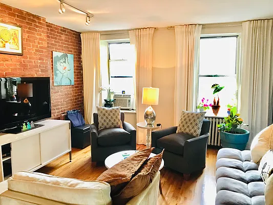 Rented by Creed Realty Group | media 1