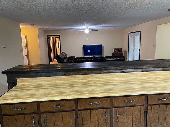 4th image of 4006 Danube Cir