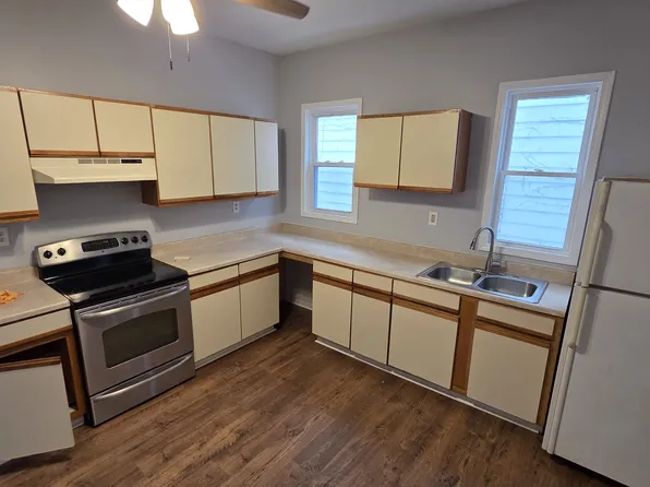 88 5th Ave APT 1, Troy, NY 12180