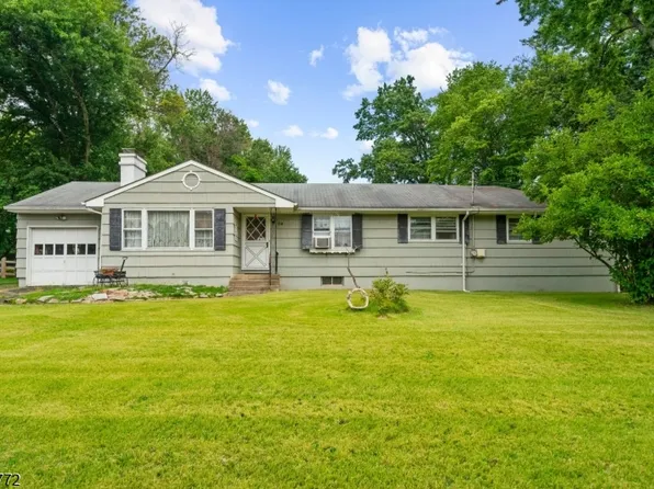 94 Woodlawn Ave, Bridgewater Twp., NJ 08807