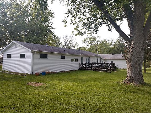 Back deck, added in 2000