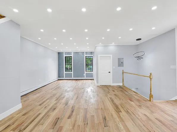 118 Berriman St, Brooklyn, NY 11208