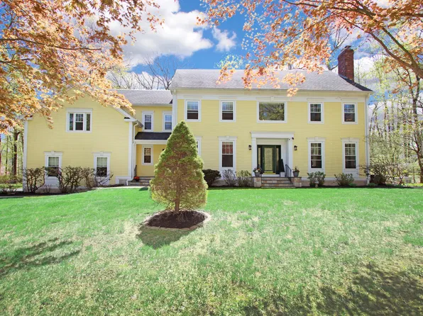 56 Grouse Lane, Woodbridge, CT 06525