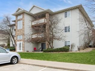2556 Rushmore Dr, Iowa City, IA 52246