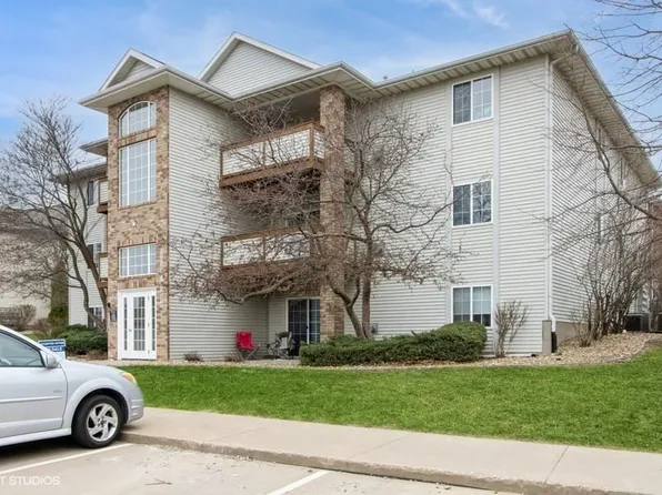 2556 Rushmore Dr, Iowa City, IA 52246