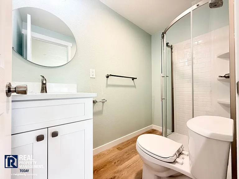 GM Legacy Properties LLC - Duplex (GOLD) — Photo 12