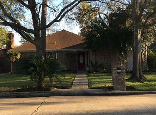 5895 Southern Hills Dr, Houston, TX 77069