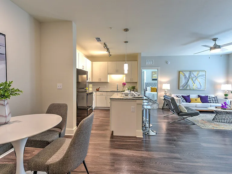 Lumen Luxury Apartments — Photo 11