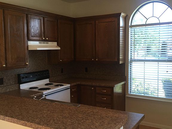 3rd image of 1003 Turkey Creek Ct