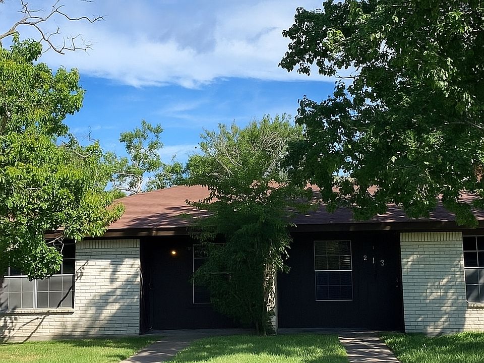 1st image of 211 Brentwood Dr #2