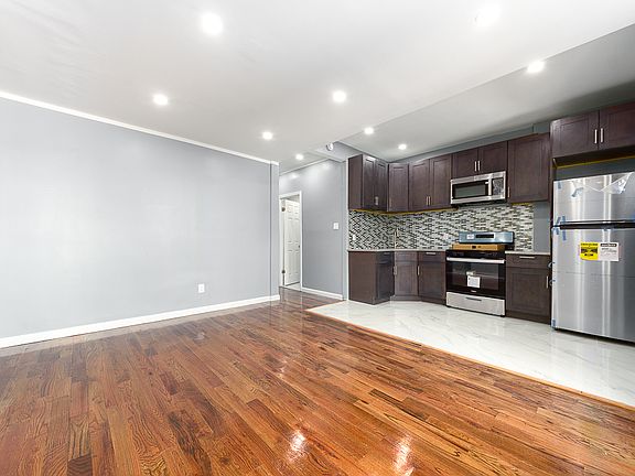 2nd image of 1757 E 48th St Floor 1