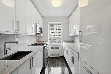 Rented by 165 E 66 Street Residential Owner LLC