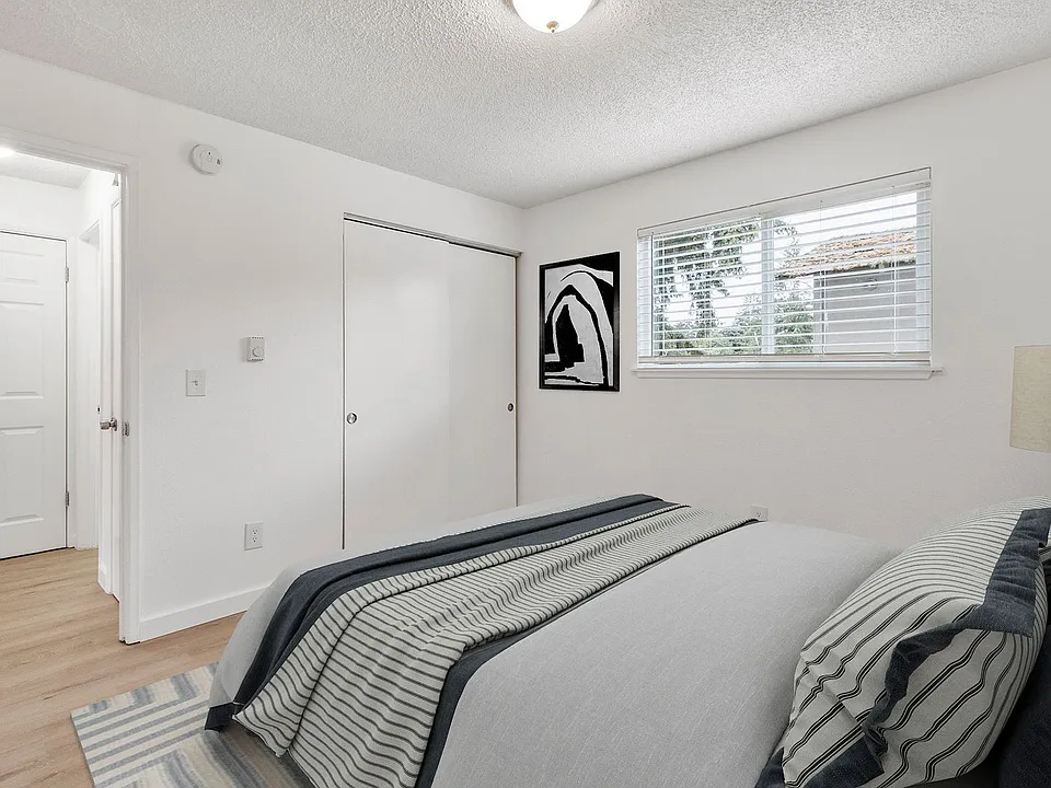 8810 John Dower Rd SW