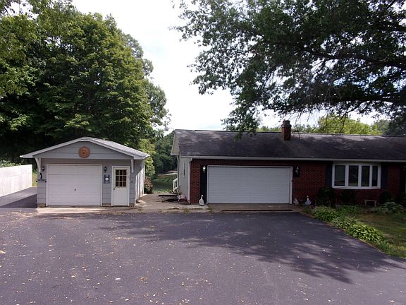 3rd image of 18406 Ward Kennedy Ln