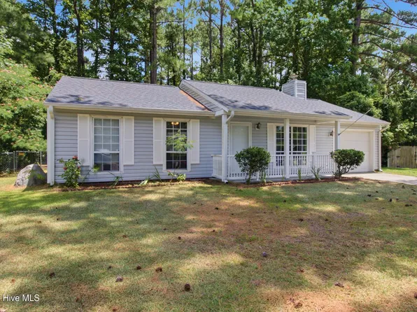 204 Rockledge Court, Jacksonville, NC 28546