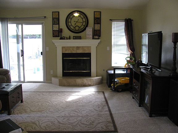 3rd image of 3004 Capitola Ave