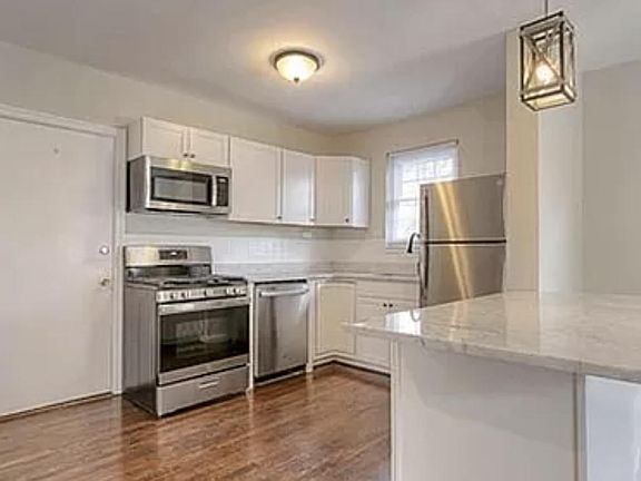 5th image of 3536 Stettinius Ave