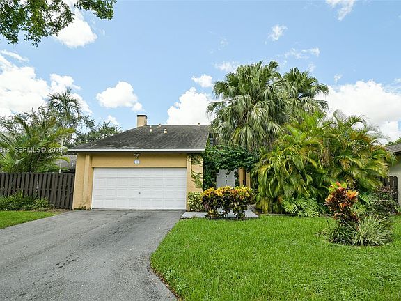 2nd image of 11624 SW 135th Pl