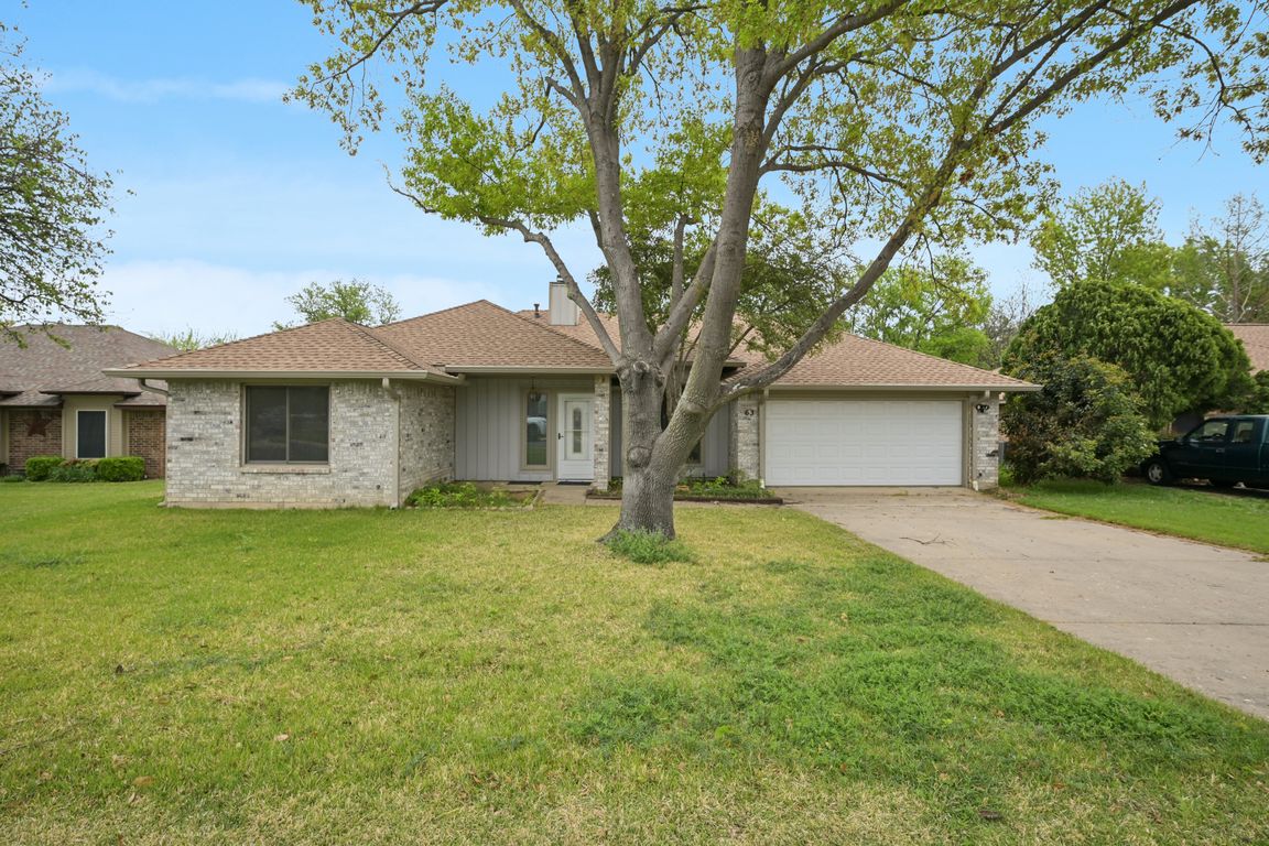 Robins Nest Dr-S3103-001.jpg