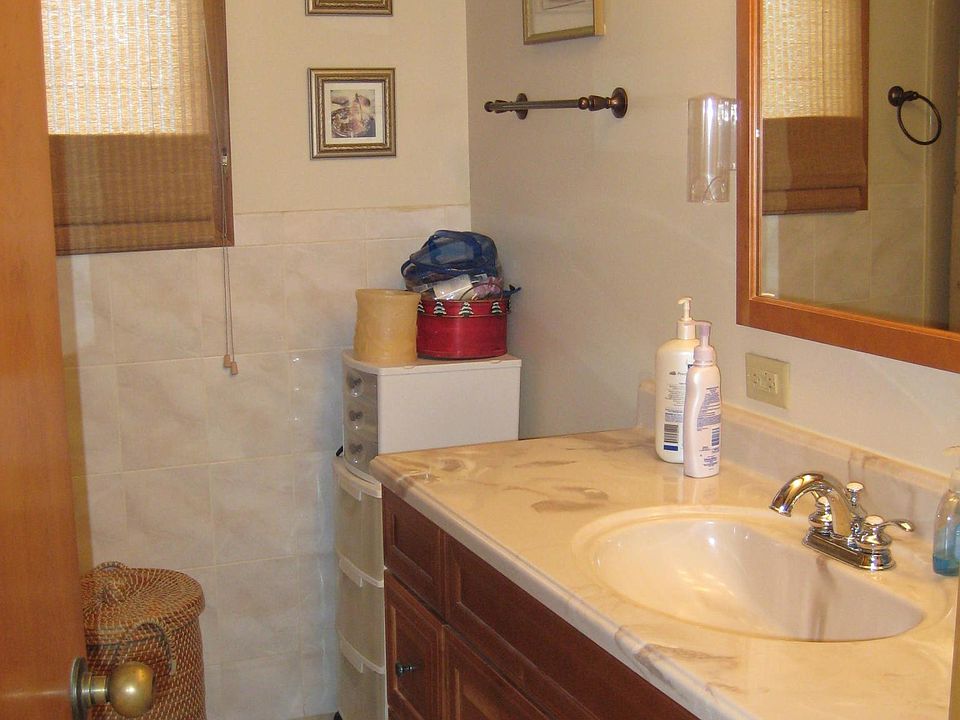 1st image of 5544 W Diversey Ave #1S