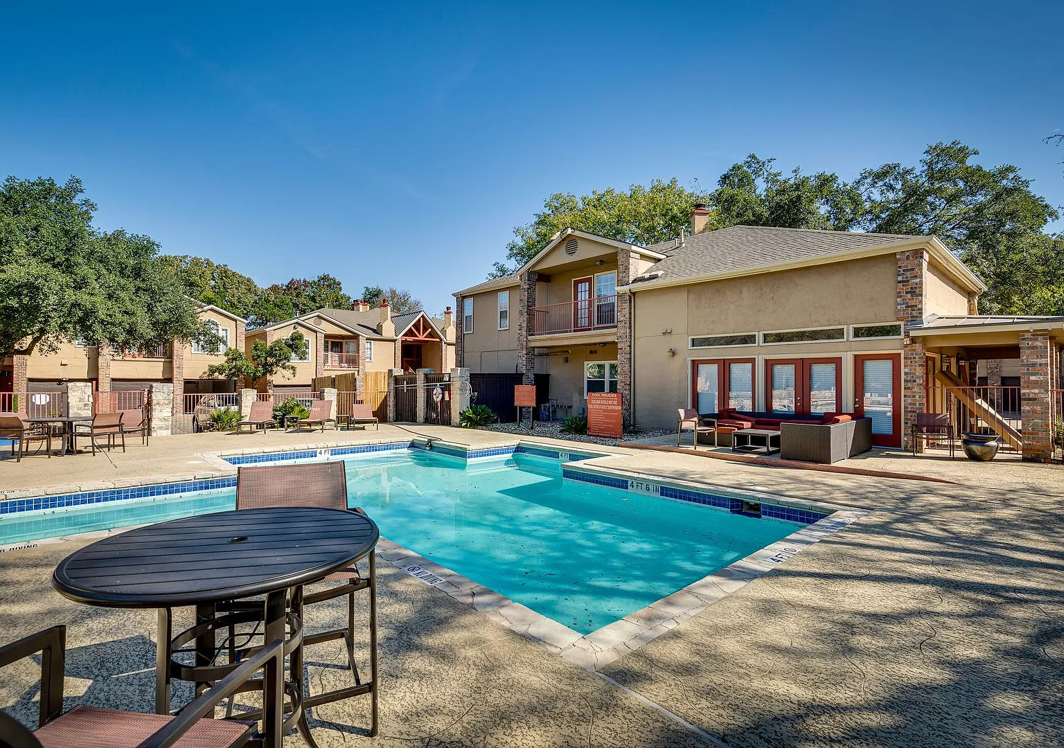 Pointe 360 / 2222 - Huge 1bd - Private Garage - Dog Park - Pool - $1195 — Photo 1
