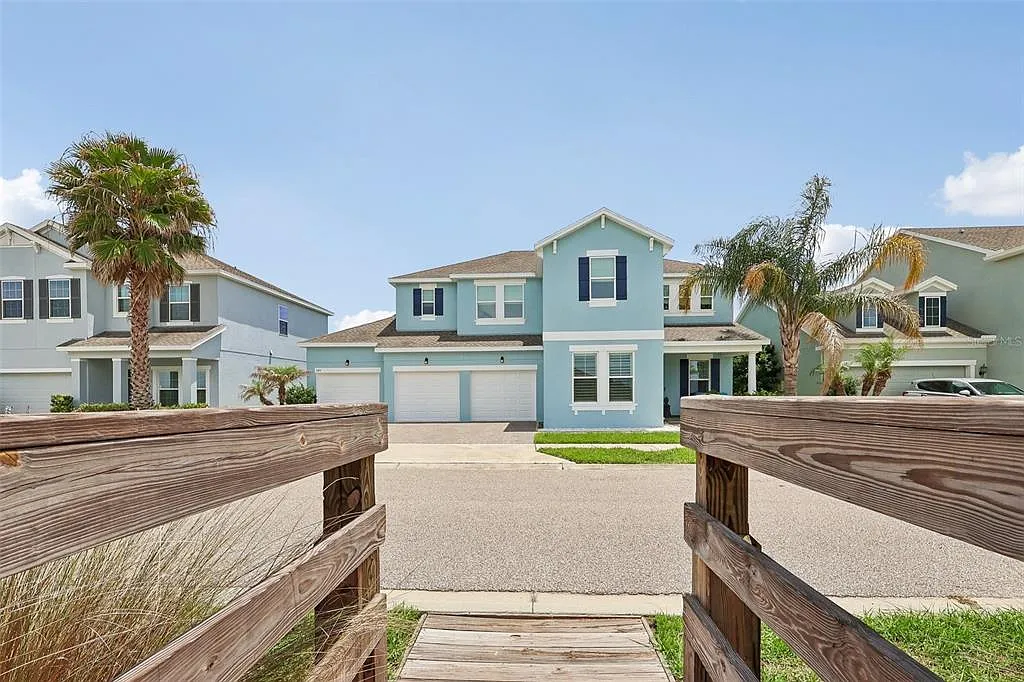 5 bed, 4.0 bath, 3150 sqft, $4,200 — Photo 4
