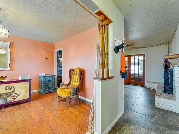 5th image of 2306 Wedgewood St