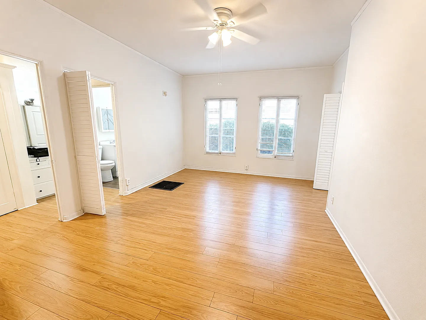 Jackson 213 — Photo 1