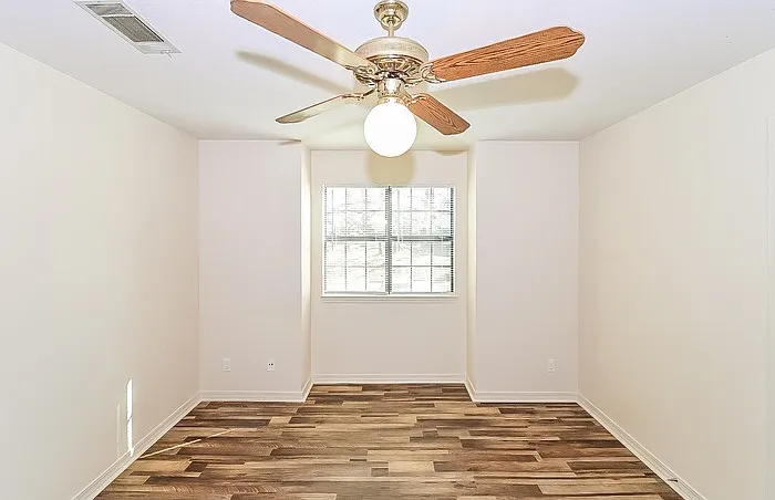 300 Shadow Ridge Dr — Photo 11