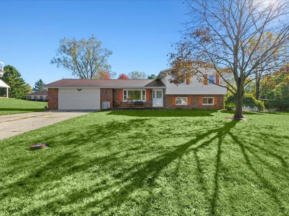 820 Sugarbush Ct, Bellefontaine, OH 43311