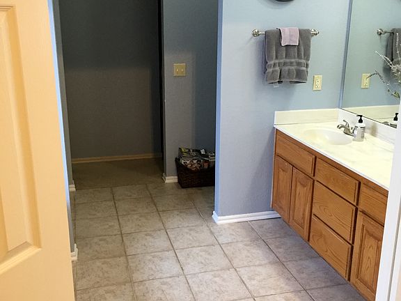 3rd image of 13125 Briar Hollow Dr