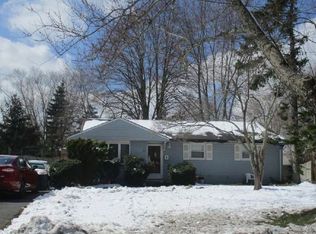 2910 Sipp Ave, Medford, NY 11763