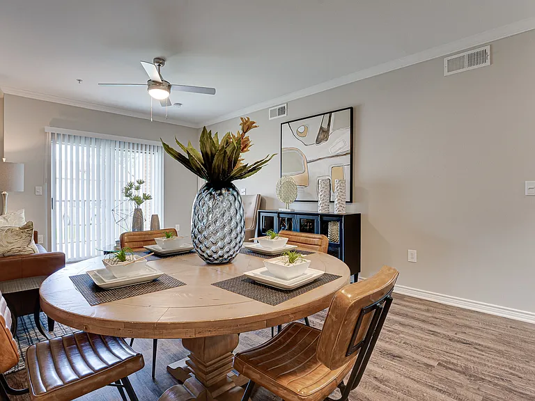 Highland Luxury Living — Photo 10