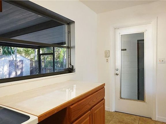 5th image of 6913 N 21st St