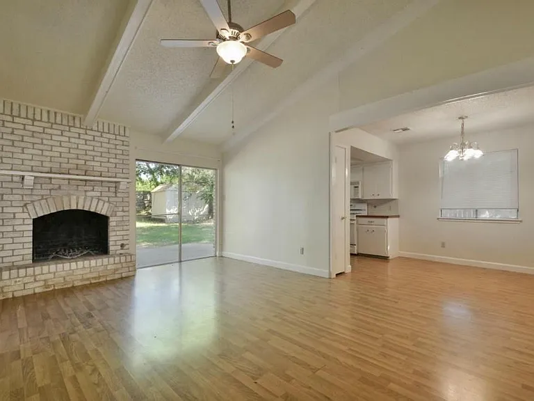 9410 E Meadow Vale — Photo 8