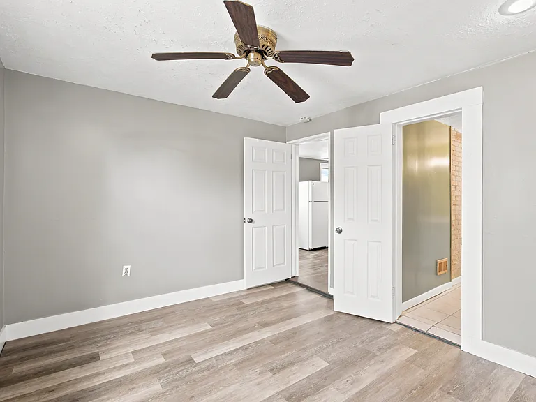425 Iberia St #1 — Photo 11