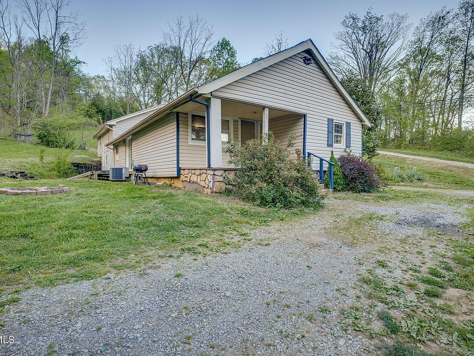 1st image of 212 Weaver Hill Rd