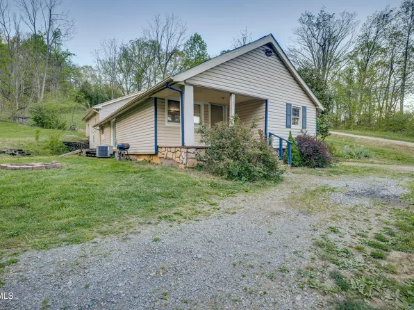 212 Weaver Hill Rd, Johnson City, TN 37601