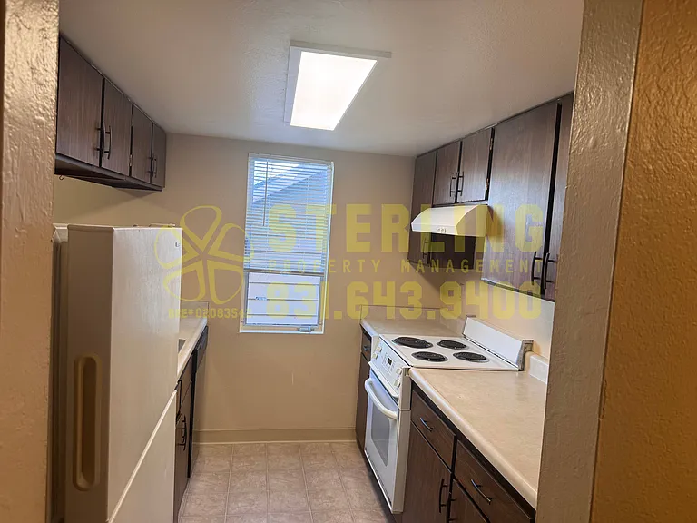 910 Wainwright Street - Monterey — Photo 7