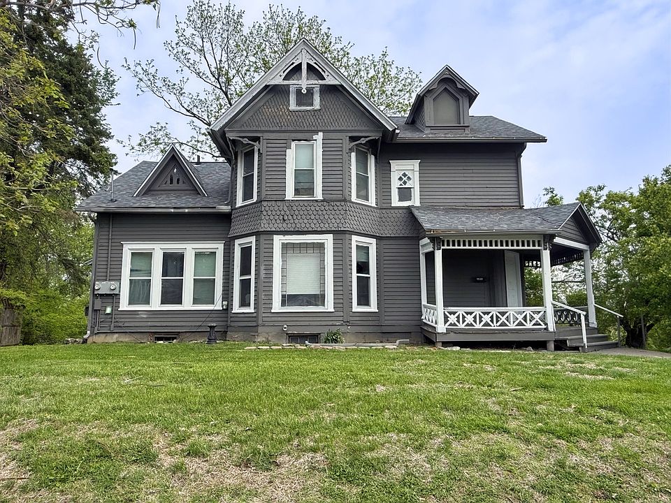 1st image of 1202 Adams St